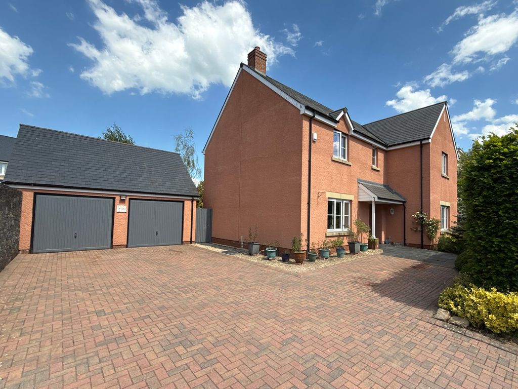 Property photo 1 of 26