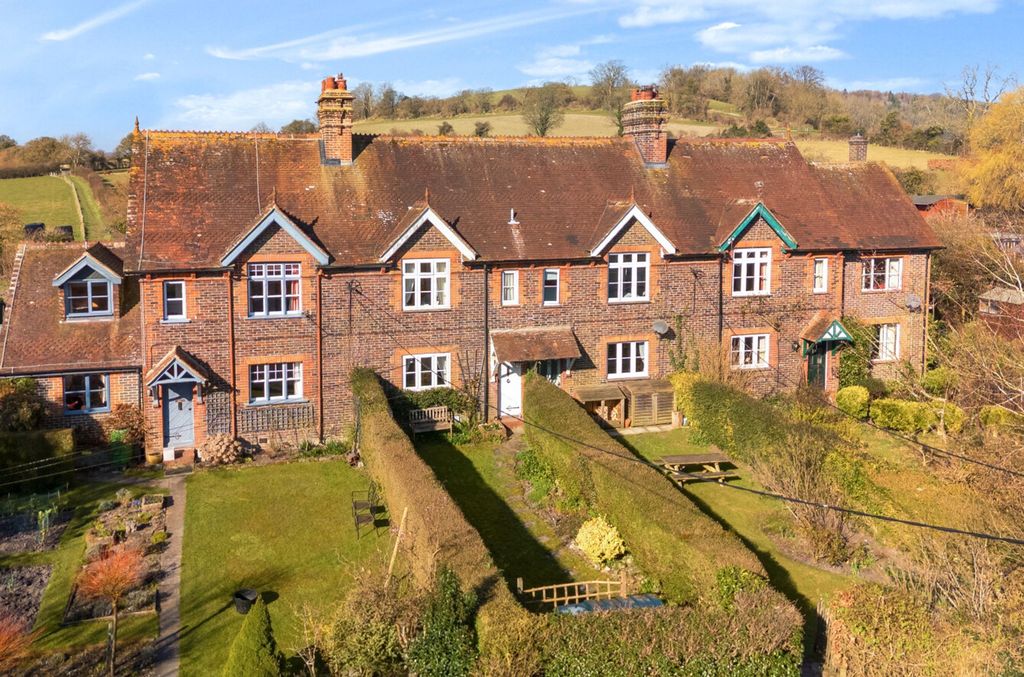 Property photo 1 of 34