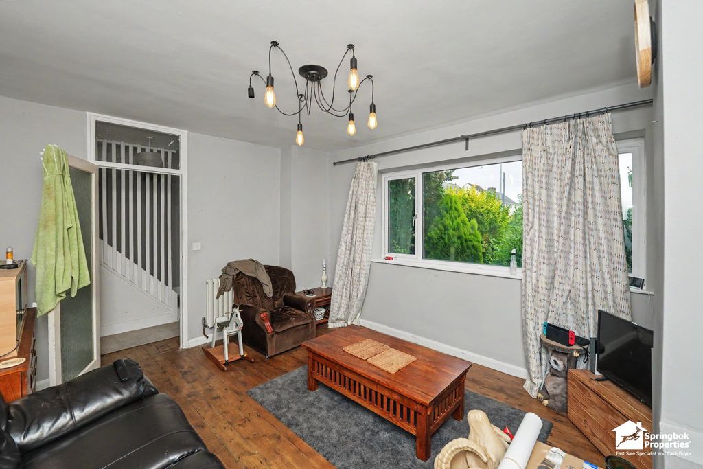 Property photo 3 of 13 Image 2