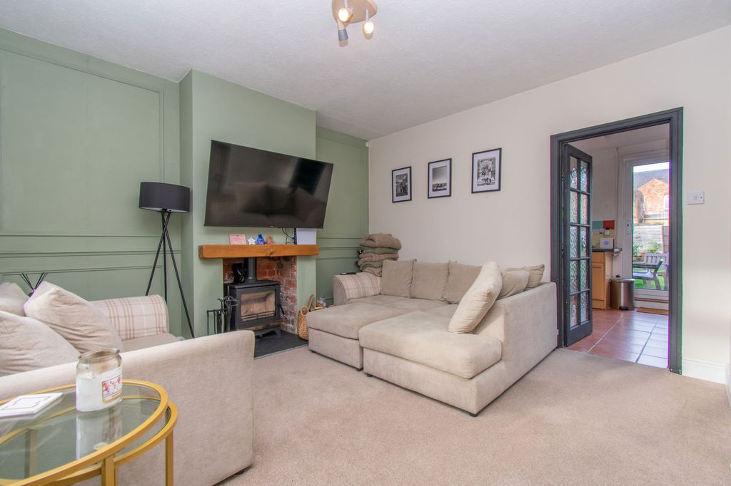 Property photo 2 of 16