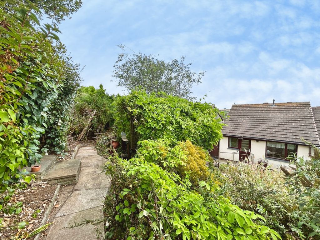 Property photo 3 of 14 5158366