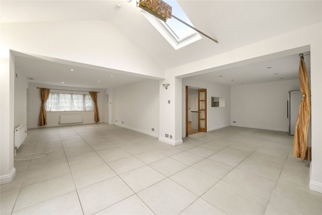 Property photo 2 of 16 Picture No. 42