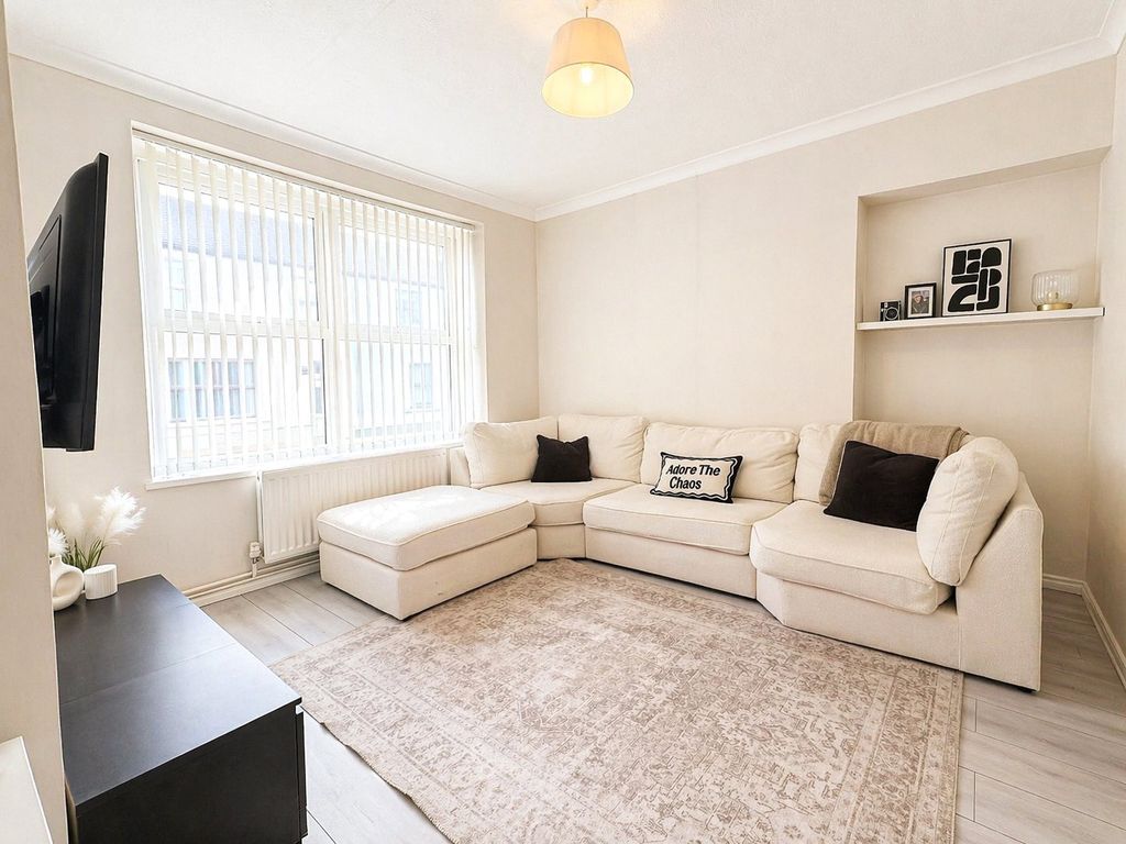 Property photo 3 of 11 Picture No. 04