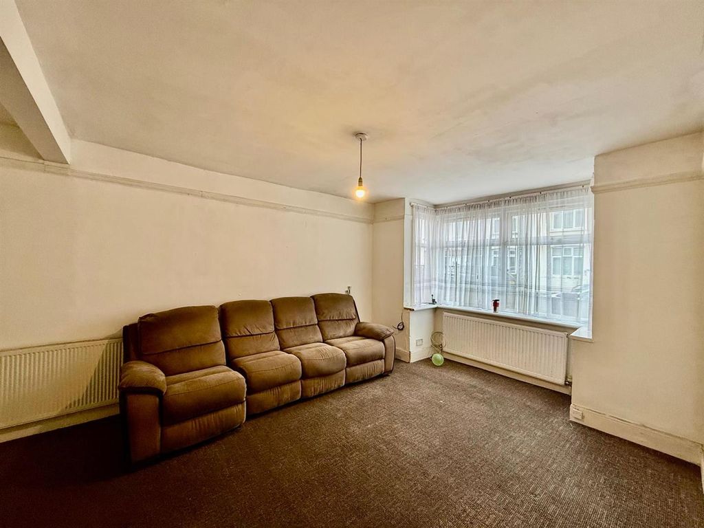 Property photo 3 of 18 Photo-2026-01-27-11-09-12_1.Jpg