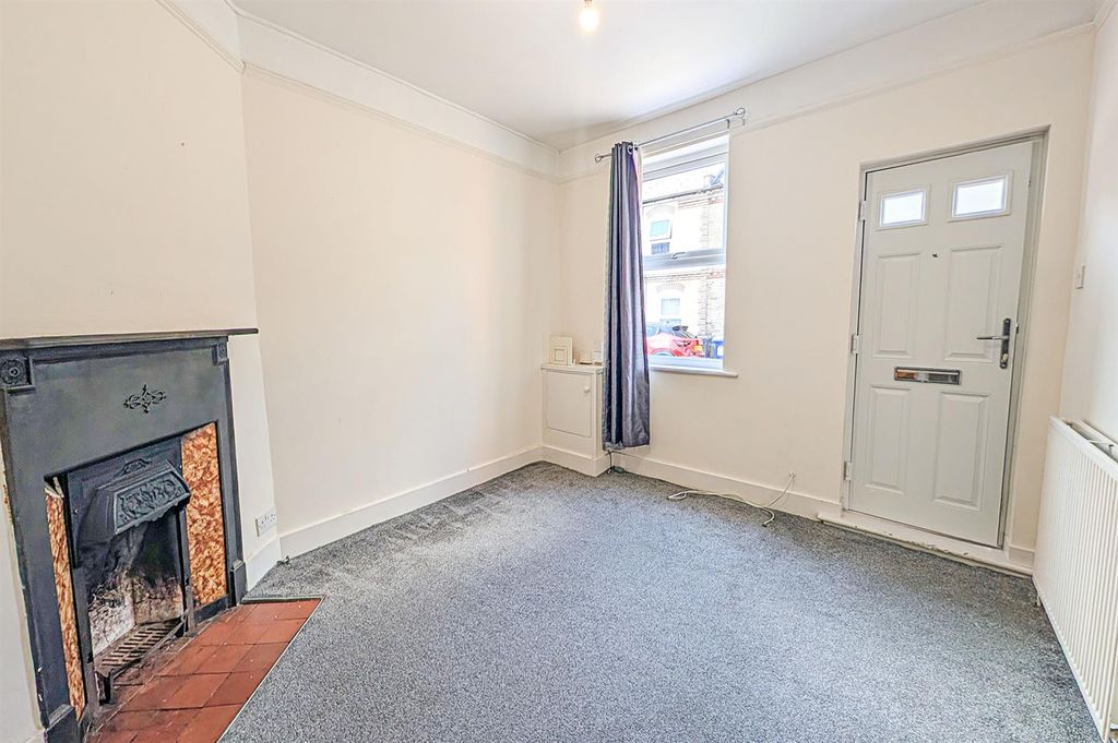 Property photo 2 of 10 Lr2.Jpg