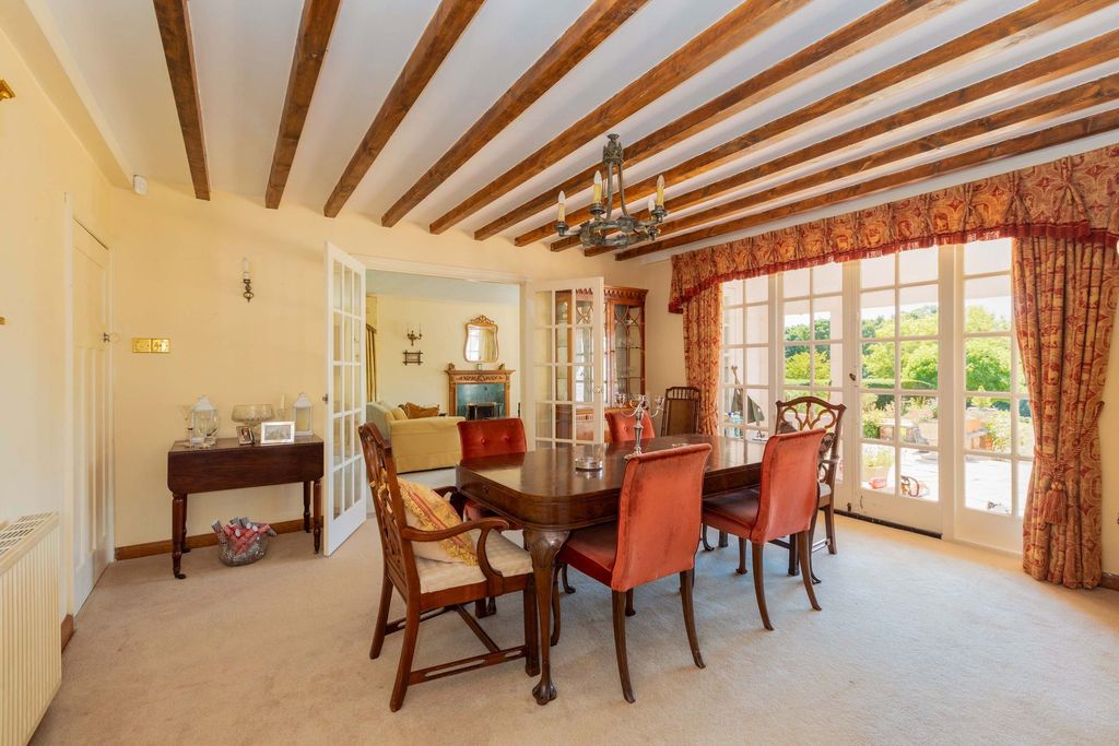 Property photo 3 of 18