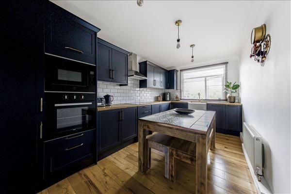 Property photo 3 of 13 Picture 3