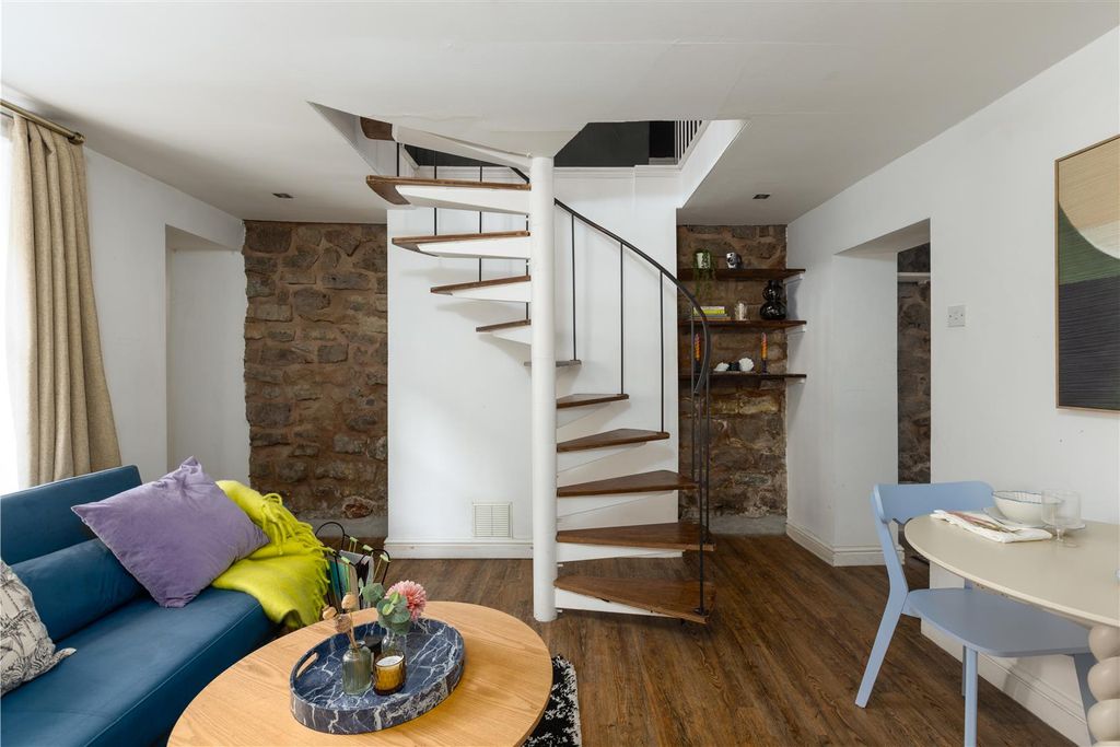 Property photo 1 of 29 Flat 1, 23 Bath Buildings, Bs6-13.Jpg