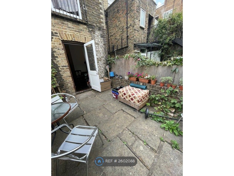 Property photo 2 of 27 Garden