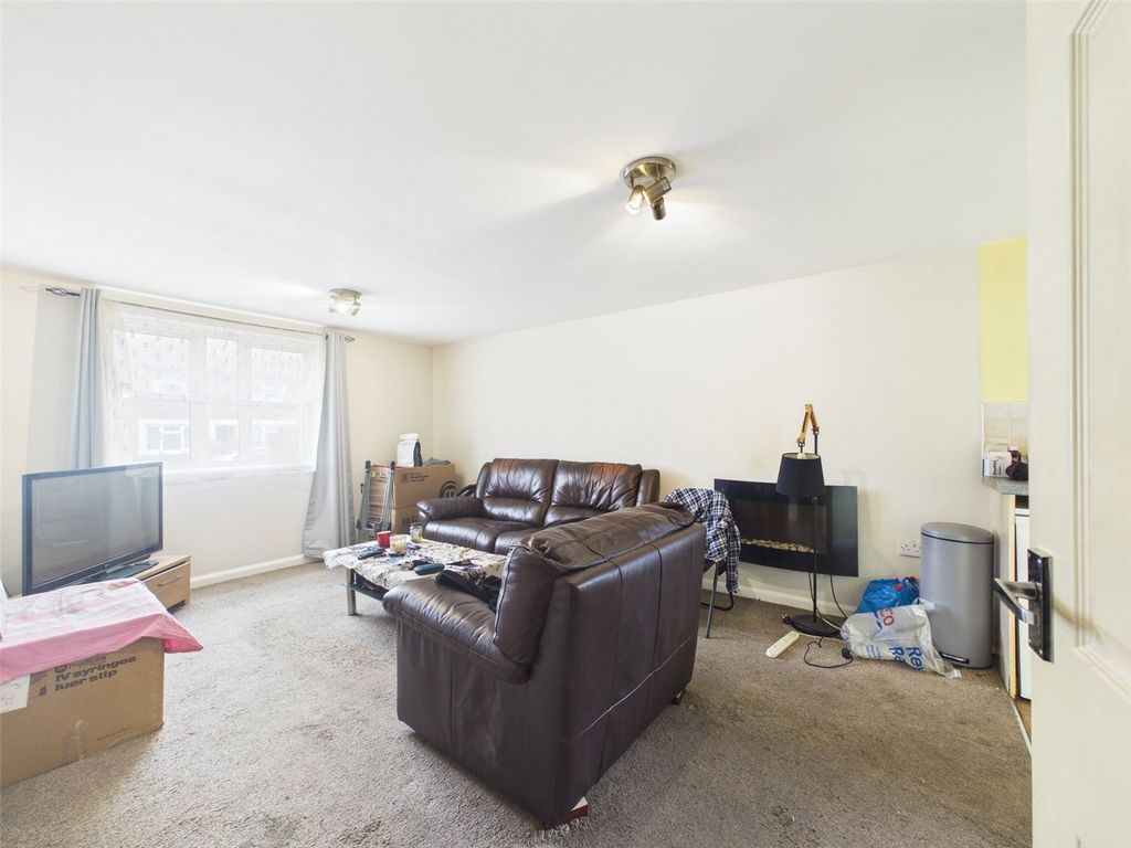 Property photo 3 of 7 Picture No. 02