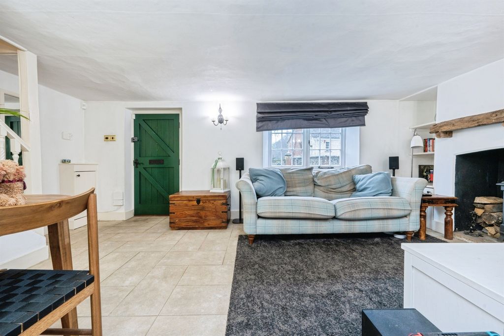 Property photo 3 of 21