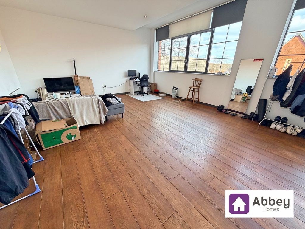 Property photo 3 of 14 Living Area