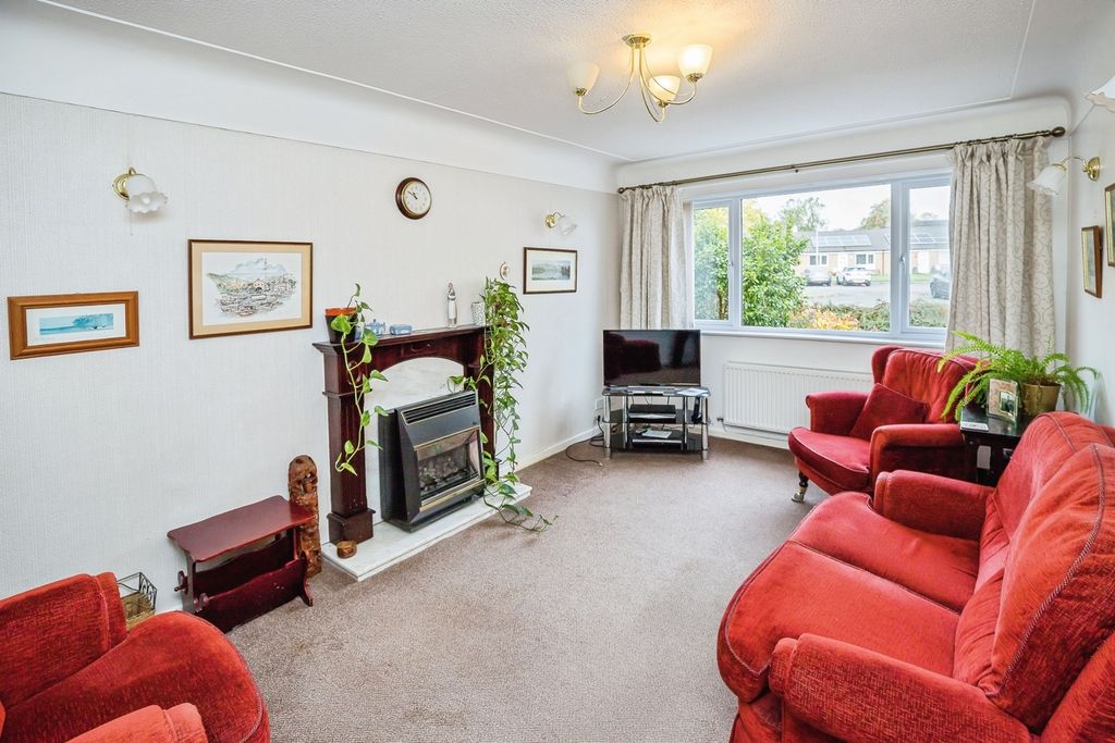 Property photo 3 of 23 Living Room