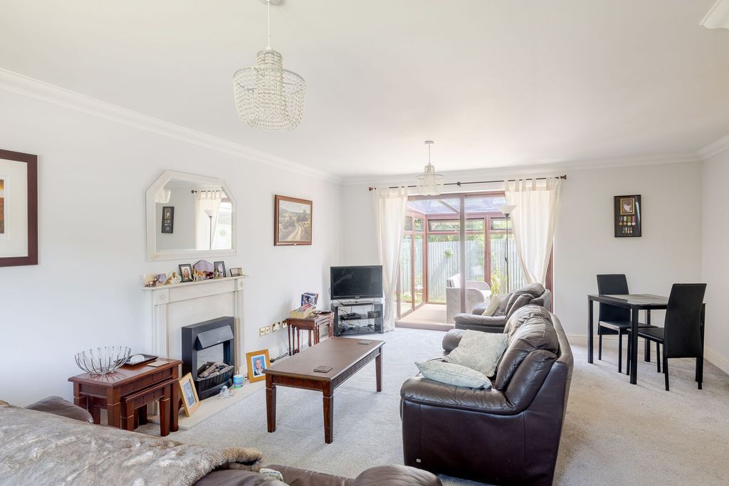 Property photo 3 of 17