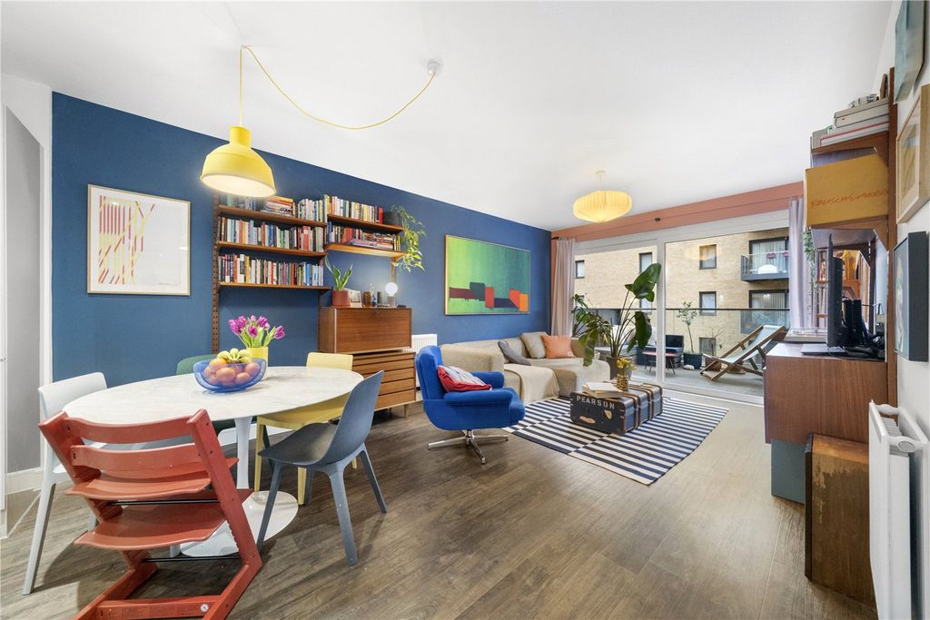 Property photo 3 of 17 Picture No. 16