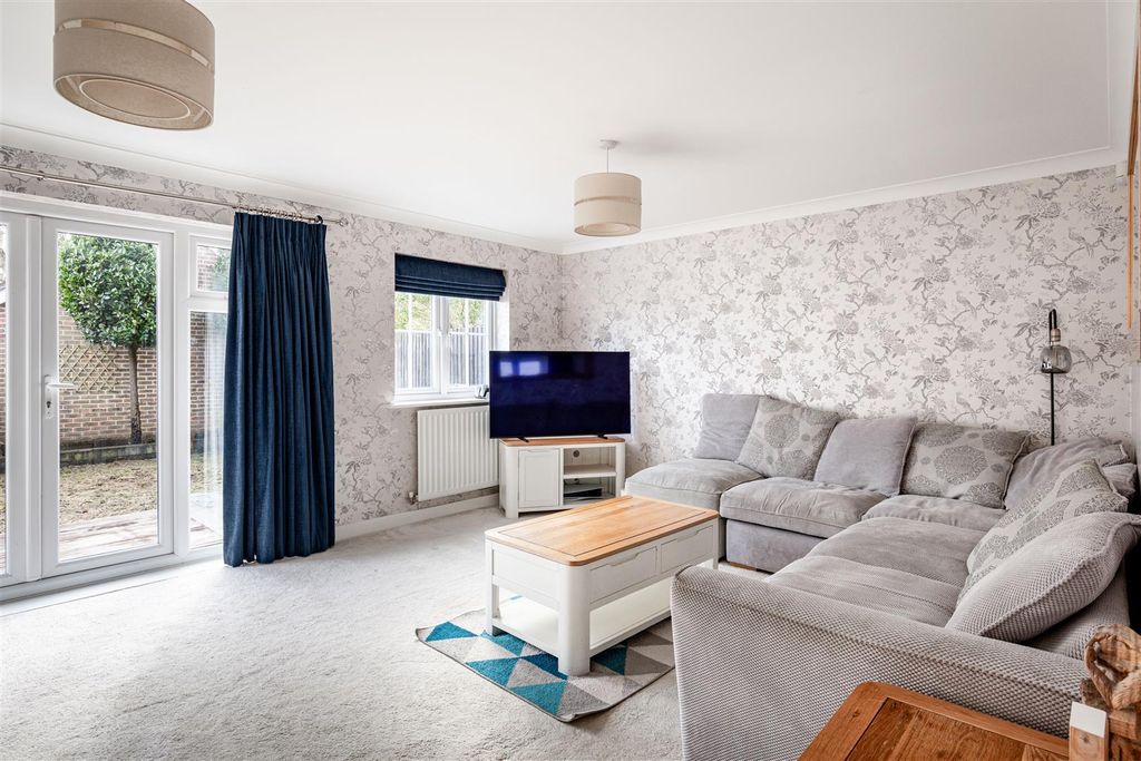 Property photo 3 of 16