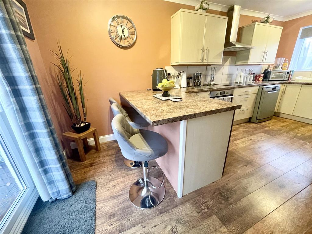 Property photo 3 of 16 Img_6785 (1).Jpg