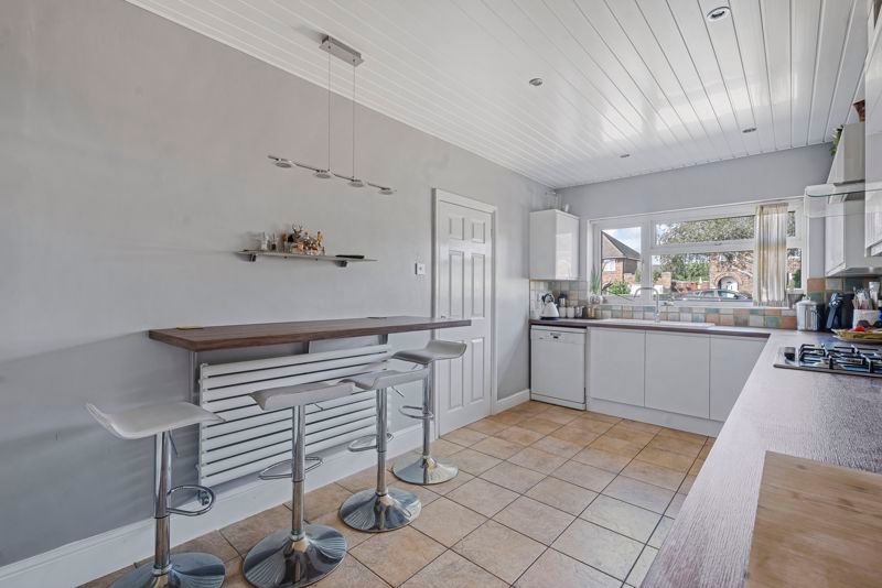 Property photo 3 of 21 Kitchen