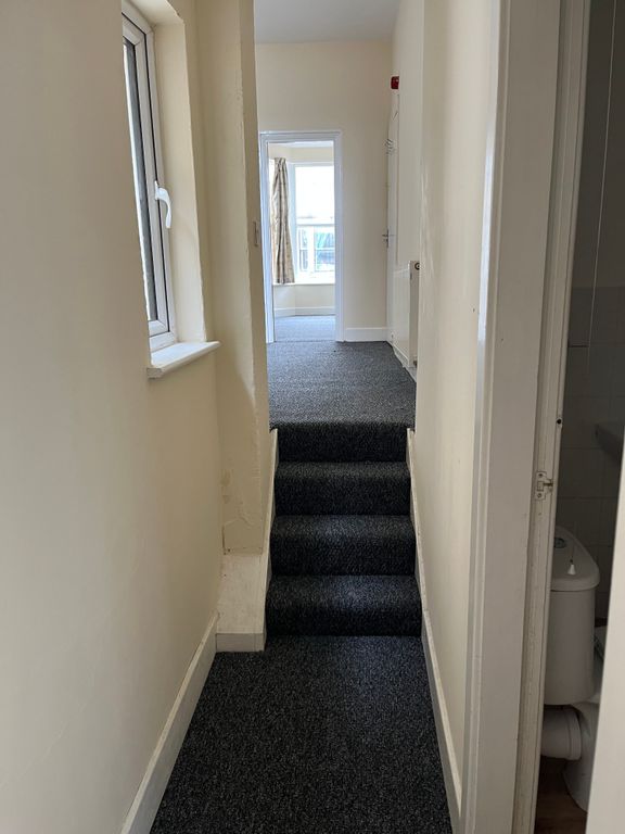 Property photo 3 of 8 Hallway