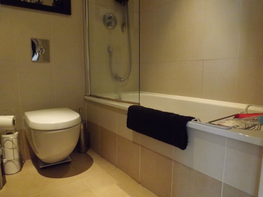 Property photo 3 of 6 Bath