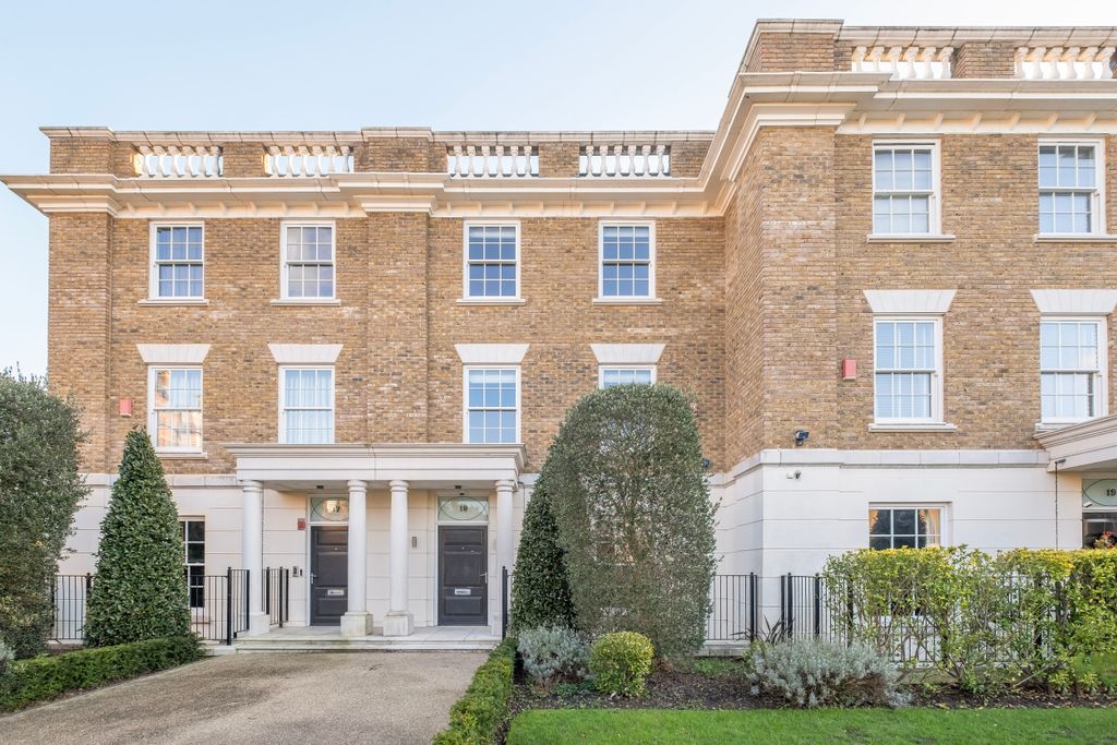 Property photo 1 of 21