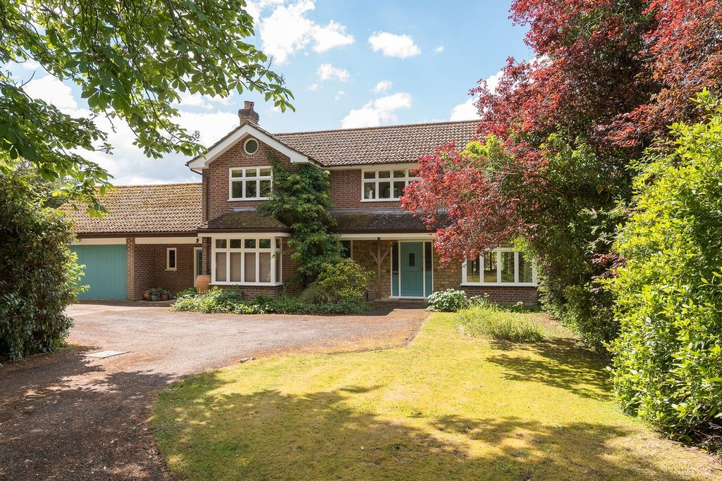 Property photo 1 of 42