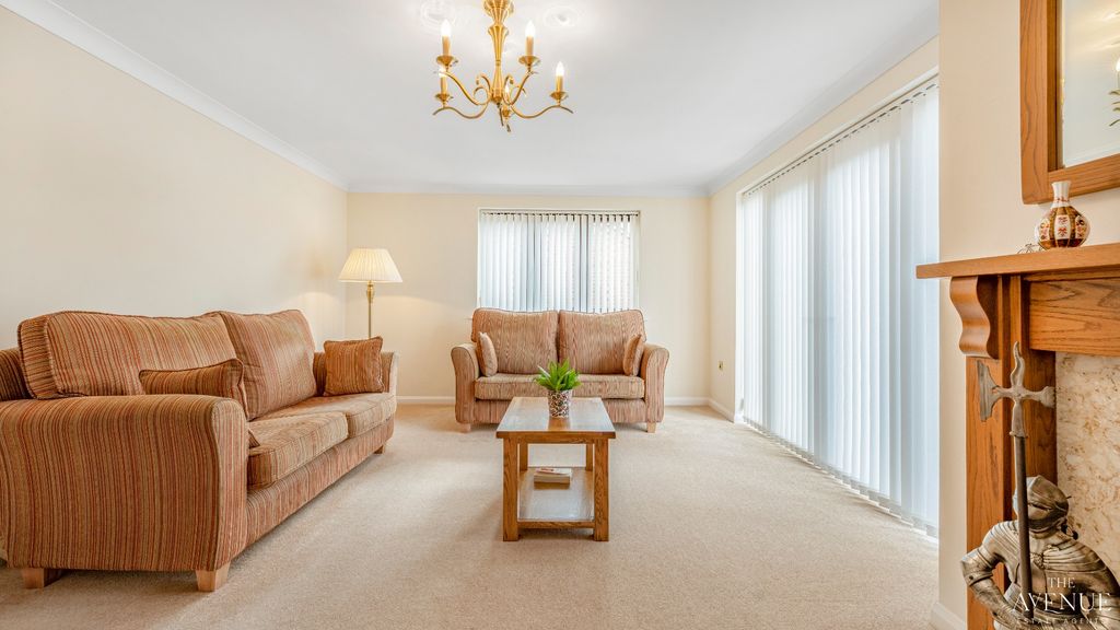 Property photo 2 of 16 5018273