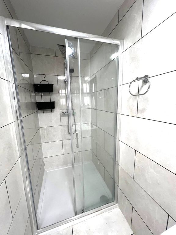 Property photo 2 of 7 Gallery