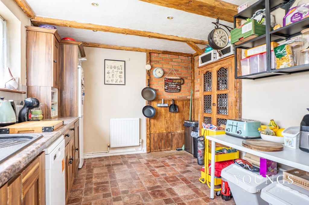 Property photo 3 of 15