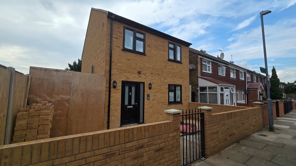 Property photo 1 of 1 Two Bedroom End Terraced House