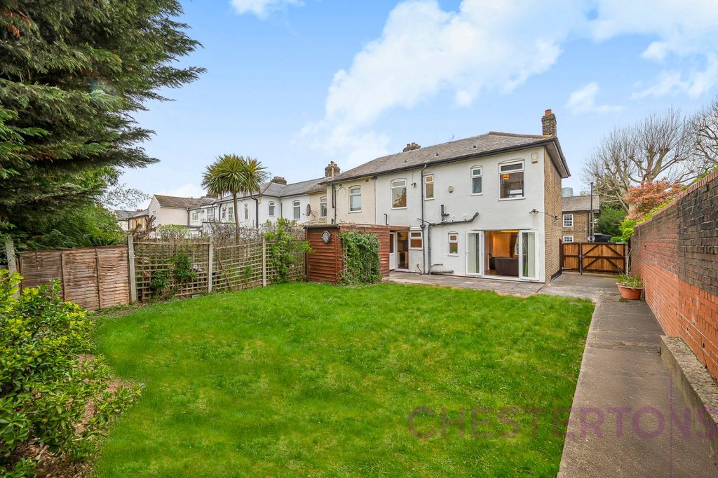 Property photo 2 of 15