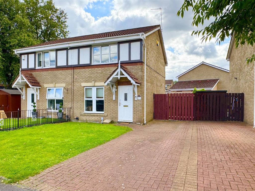 Property photo 1 of 14 External