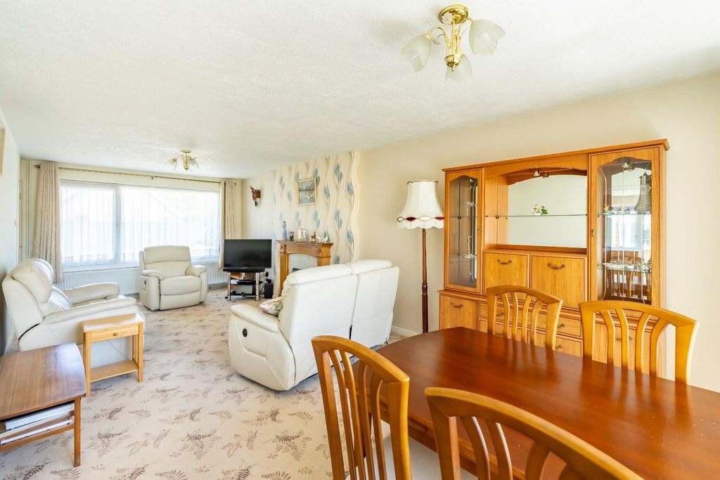 Property photo 3 of 16 Living Room