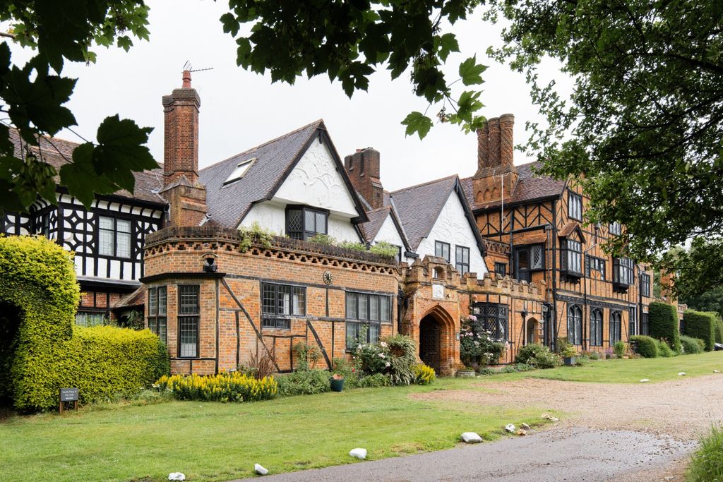 Property photo 1 of 29