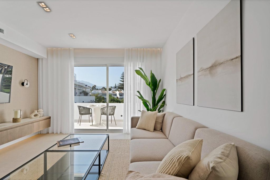 Property photo 2 of 55