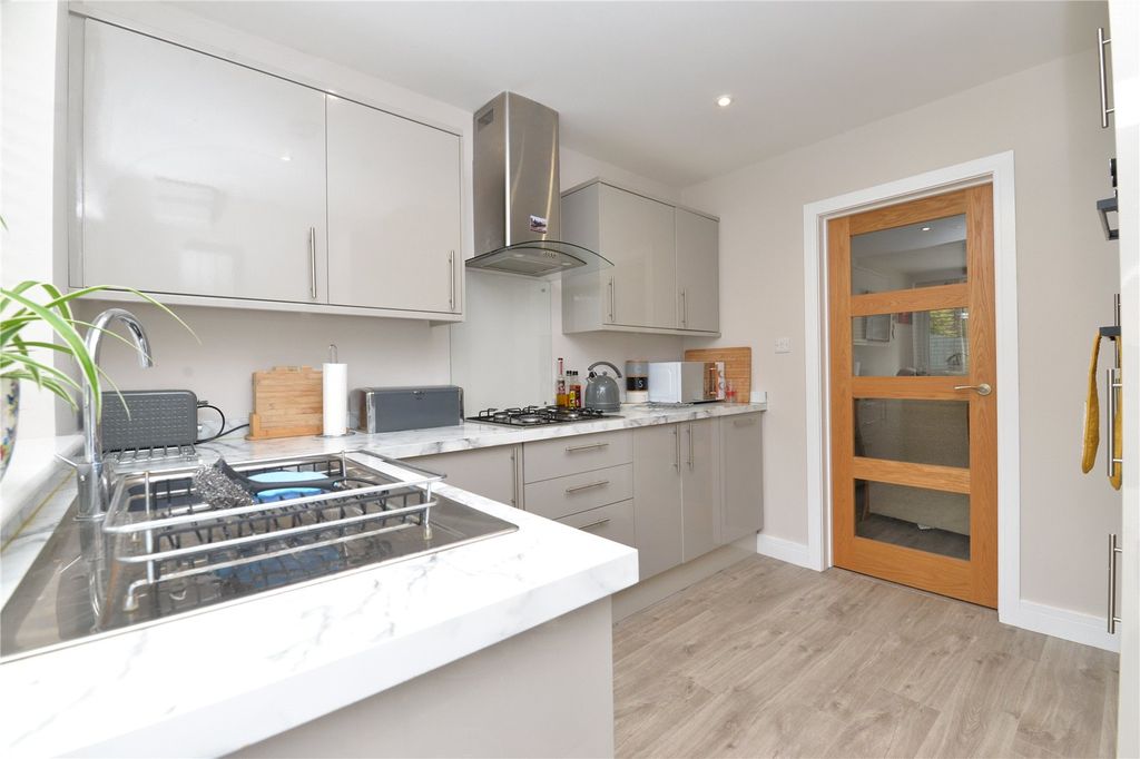 Property photo 2 of 15 Picture No. 07