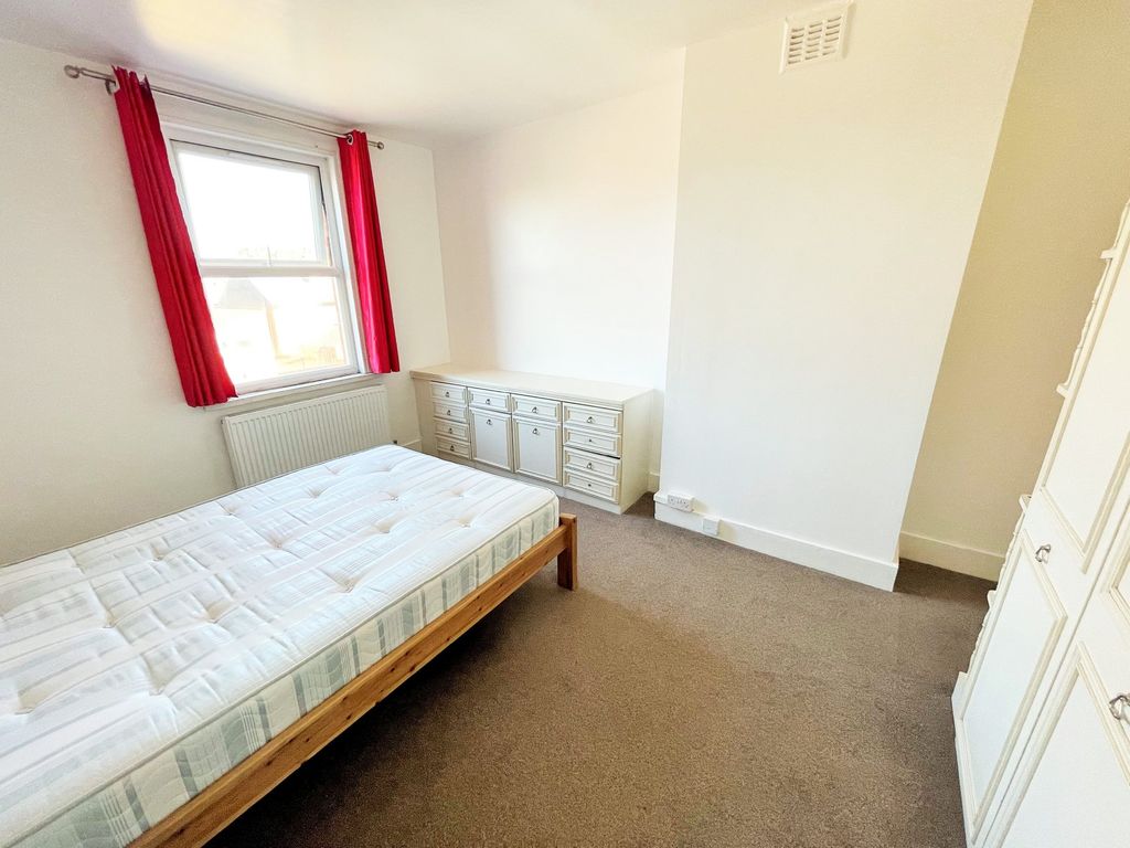 Property photo 2 of 4