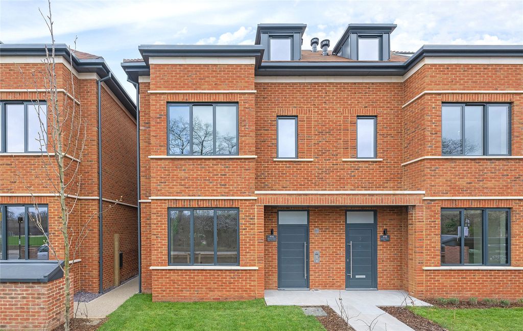 Property photo 3 of 8 Picture No. 14