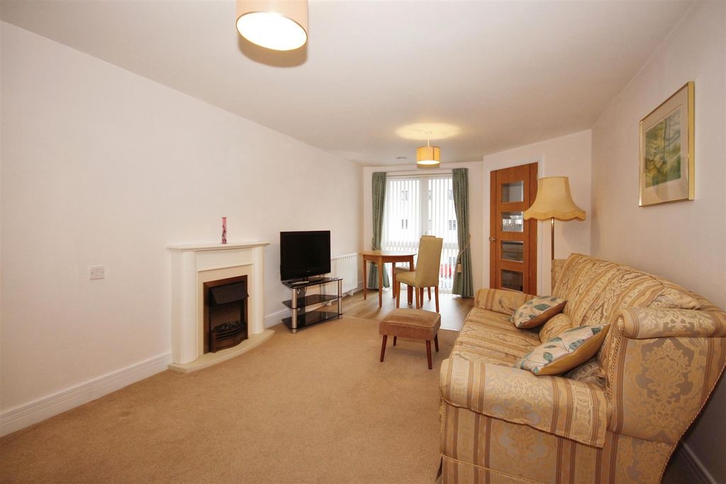 Additional image 4 of 1 bed flat for saleWilton Court, Southbank Road, Kenilworth CV8
