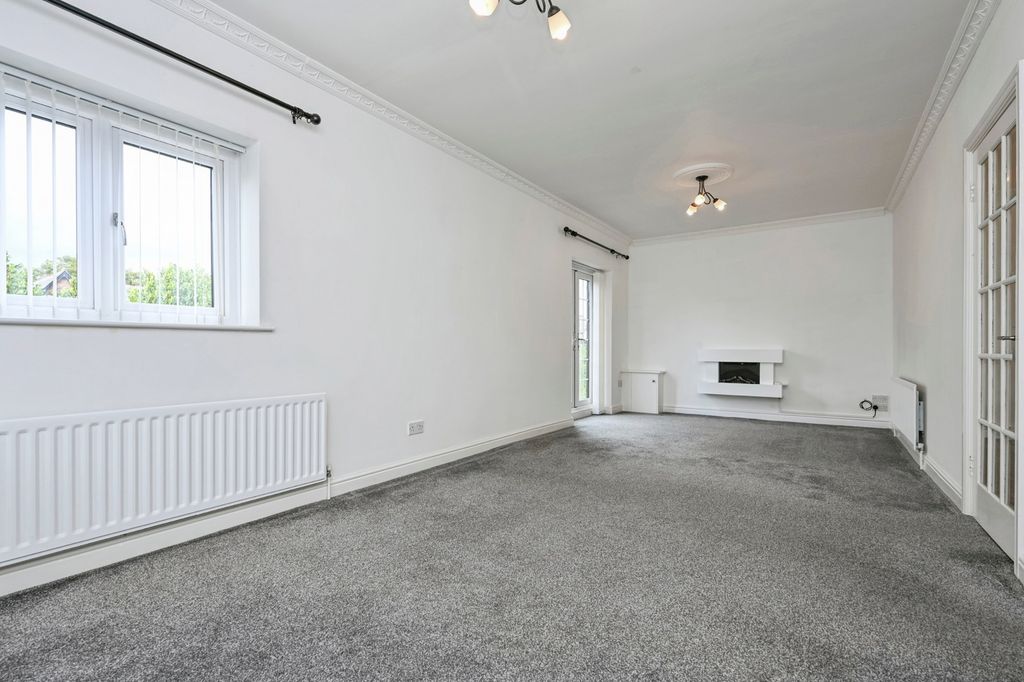 Property photo 3 of 14 Pbox-Img.Jpg