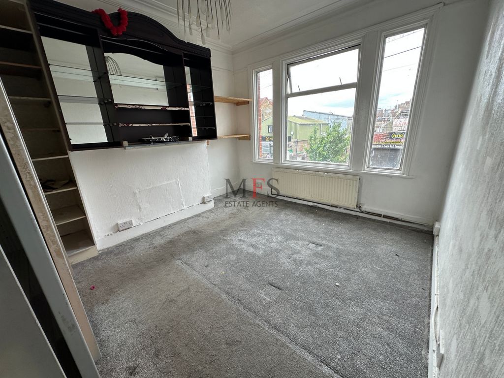 Property photo 1 of 3 Photo 2