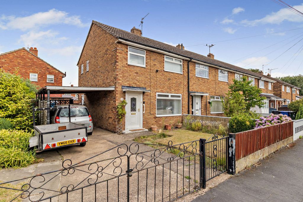 Property photo 1 of 11