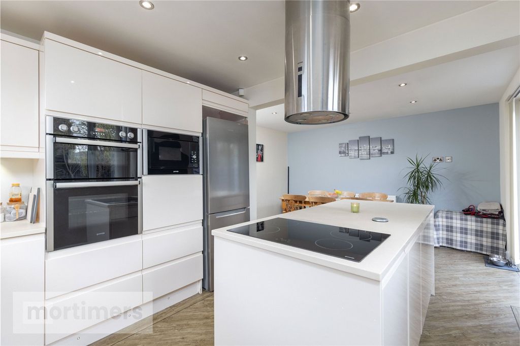 Property photo 2 of 26 Kitchen Dining Room