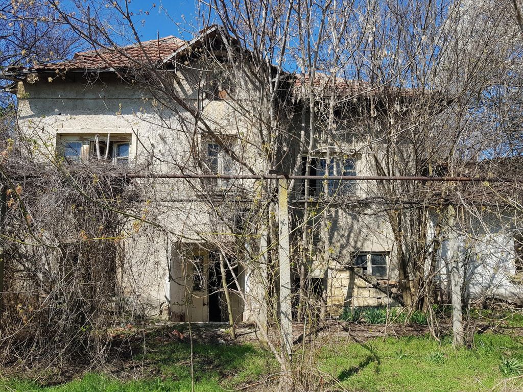 Property photo 1 of 4