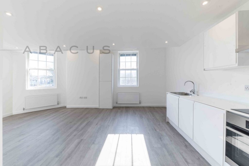 Property photo 2 of 8 Kitchen.