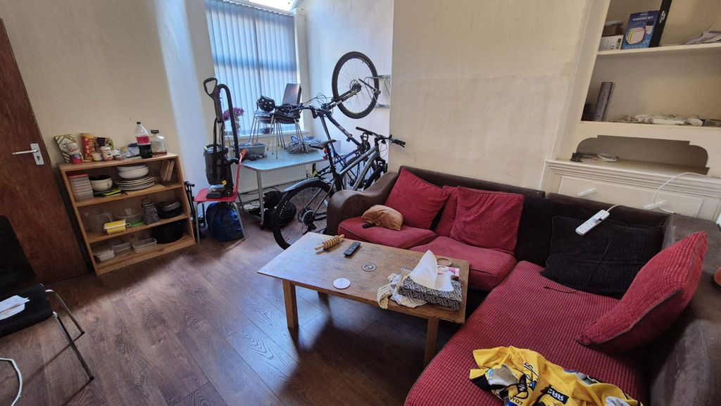 Property photo 3 of 17 Gallery