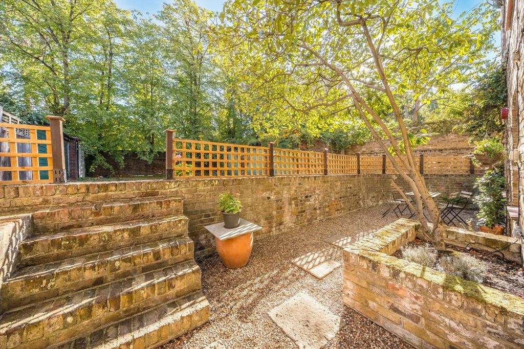 Property photo 3 of 7