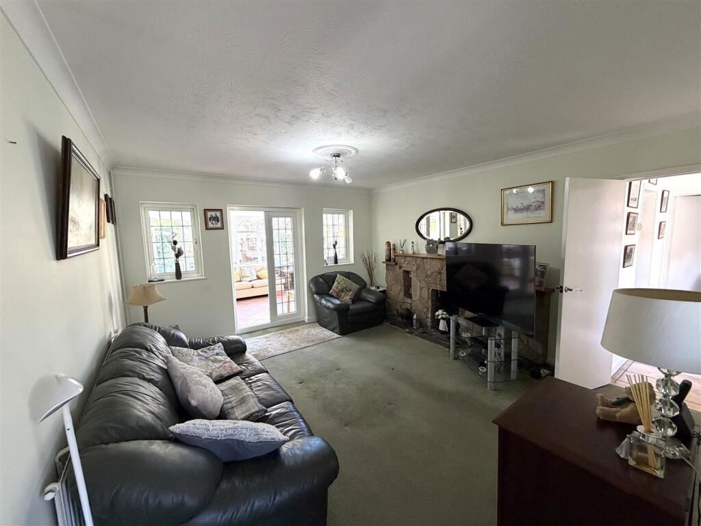 Property photo 3 of 13