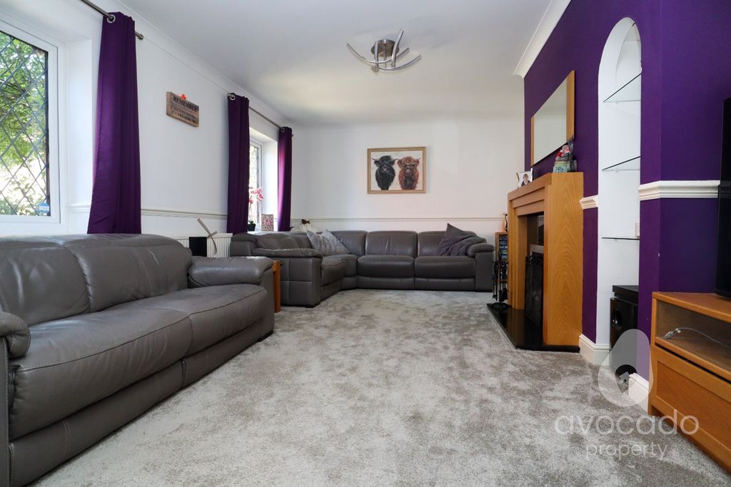 Property photo 2 of 25 5307495