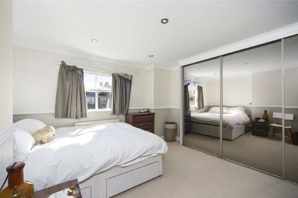 Property photo 3 of 3